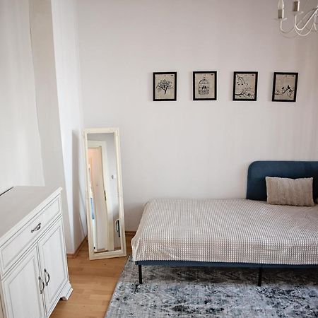 Cozy Modern Apartment In The Old Town - Hlavna Street Кошице Екстериор снимка