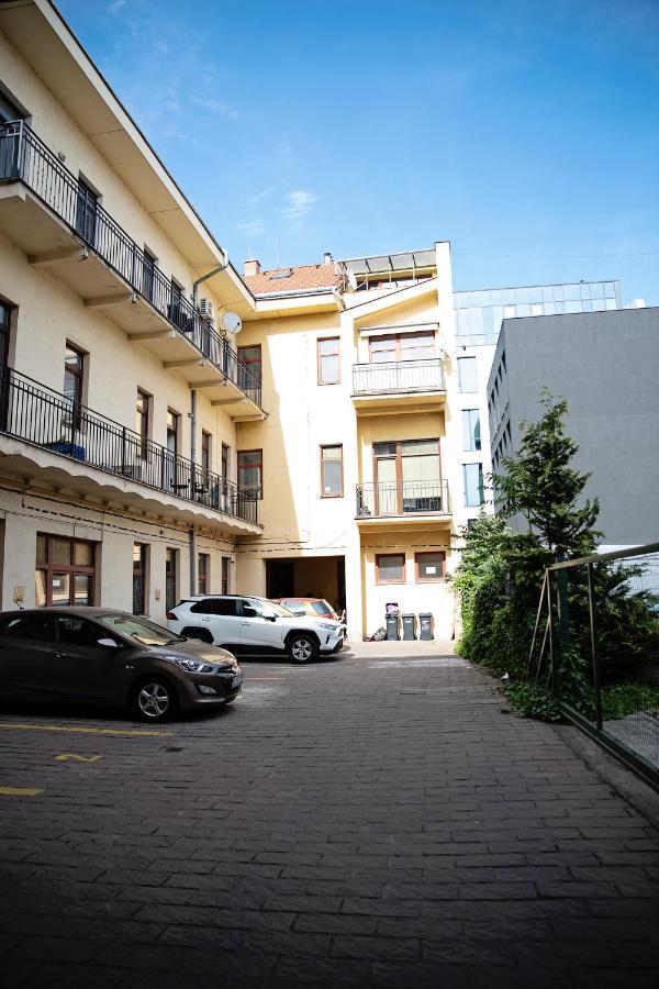 Cozy Modern Apartment In The Old Town - Hlavna Street Кошице Екстериор снимка