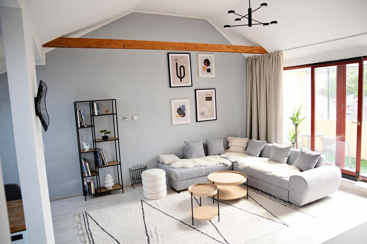 Cozy Modern Apartment In The Old Town - Hlavna Street Кошице Екстериор снимка