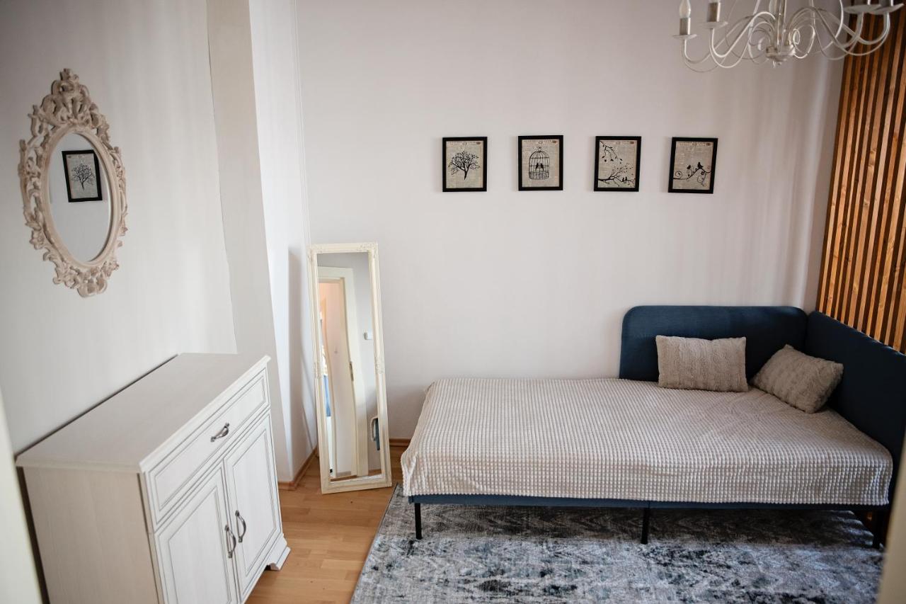Cozy Modern Apartment In The Old Town - Hlavna Street Кошице Екстериор снимка